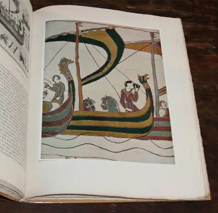 LEJARD (Andr&eacute;). La tapisserie de Bayeux. Accompagn&eacute;e de la Conqu&ecirc;te de l'Angleterre par Guillaume le Conqu&eacute;rant. Texte extrait de la Chronique de Normandie, adapt&eacute;e par Michel H&eacute;bert. Photo 0.