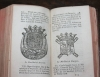 . L'&eacute;tat de la France contenant les princes, ducs et pairs, mar&eacute;chaux de France et grands officiers de la couronne et de la maison du roy; les Chevaliers des ordres du roy; les officiers de l'arm&eacute;e tant sur terre que sur mer; les conseils, le clerg&eacute;, les gouverneurs des provinces, les jurisdictions du royaume, les g&eacute;n&eacute;ralitez et Intendances; les universitez et acad&eacute;mies, etc. Avec les noms des Officiers de la Maison du Roy, leurs gages et privil&egrave;ges; ceux de Madame la duchesse de Berry, de Madame et de M. le duc d'Orl&eacute;ans, r&eacute;gent du royaume et de Madame la duchesse d'Orl&eacute;ans. Suivant les Etatz portez &agrave; la cour des Aydes
