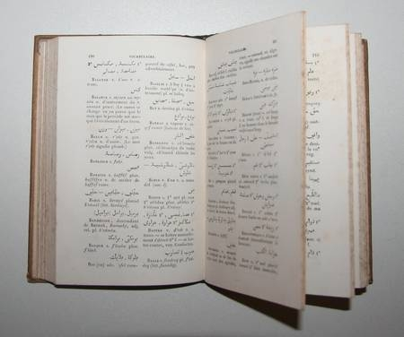 Cours d'arabe vulgaire Elements de Grammaire arabe - Thème et vocabulaire 1882. Photo 2.