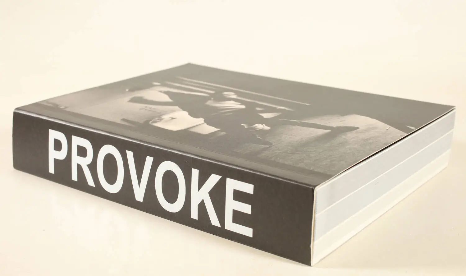 Provoke. Between Protest and Performance. Photography in Japan 1960-1975 - 2016 - Photo 0, livre rare du XXIe siècle