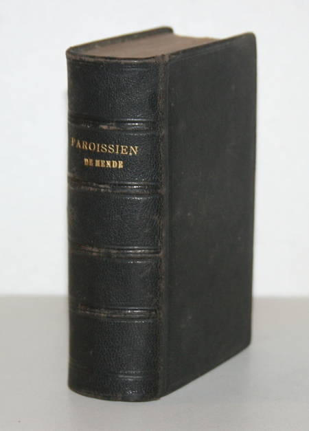 . Paroissien très complet selon le rit romain à l'usage des fidèles du diocèse de Mende, contenant les offices de tous les dimanches et des fêtes de l'année, les exercices pour la confession et la communion, le chemin de la croix, les prières pour la bénédiction du très saint sacrement et les offices nouvellement concédés. Imprimé avec approbation de Mgr. Costes, évêque de Mende