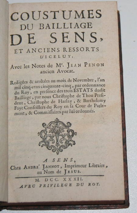 Coutumes du bailliage de Sens avec les notes de Me. Jean Penon - 1732 - Photo 0 - livre du XVIIIe siècle