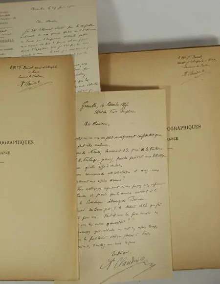 CLAUDIN (A.). Origines et débuts de l'imprimerie à Poitiers. Bibliographie des premiers livres imprimés dans cette ville (1479-1515). Avec notes, commentaires, éclaircissements et documents inédits [Suivi de :] Monuments de l'imprimerie à Poitiers. Recueil de fac-similés des premiers livres imprimés dans cette ville (1479-1515). Spécimens de caractères, lettres ornées, filigranes de papier, etc, livre rare du XIXe siècle
