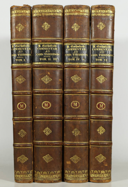Code Théodosien - 1736- 1745 - 6 tomes reliés en 4 volumes - Rare - Photo 0 - livre de collection